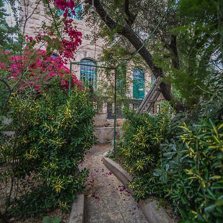 Central House With Beautiful Garden Amman Buitenkant foto